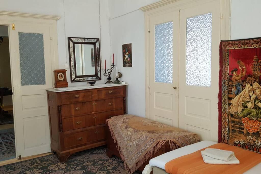 Appartement Mansion Alexandri à Hydra  Extérieur photo