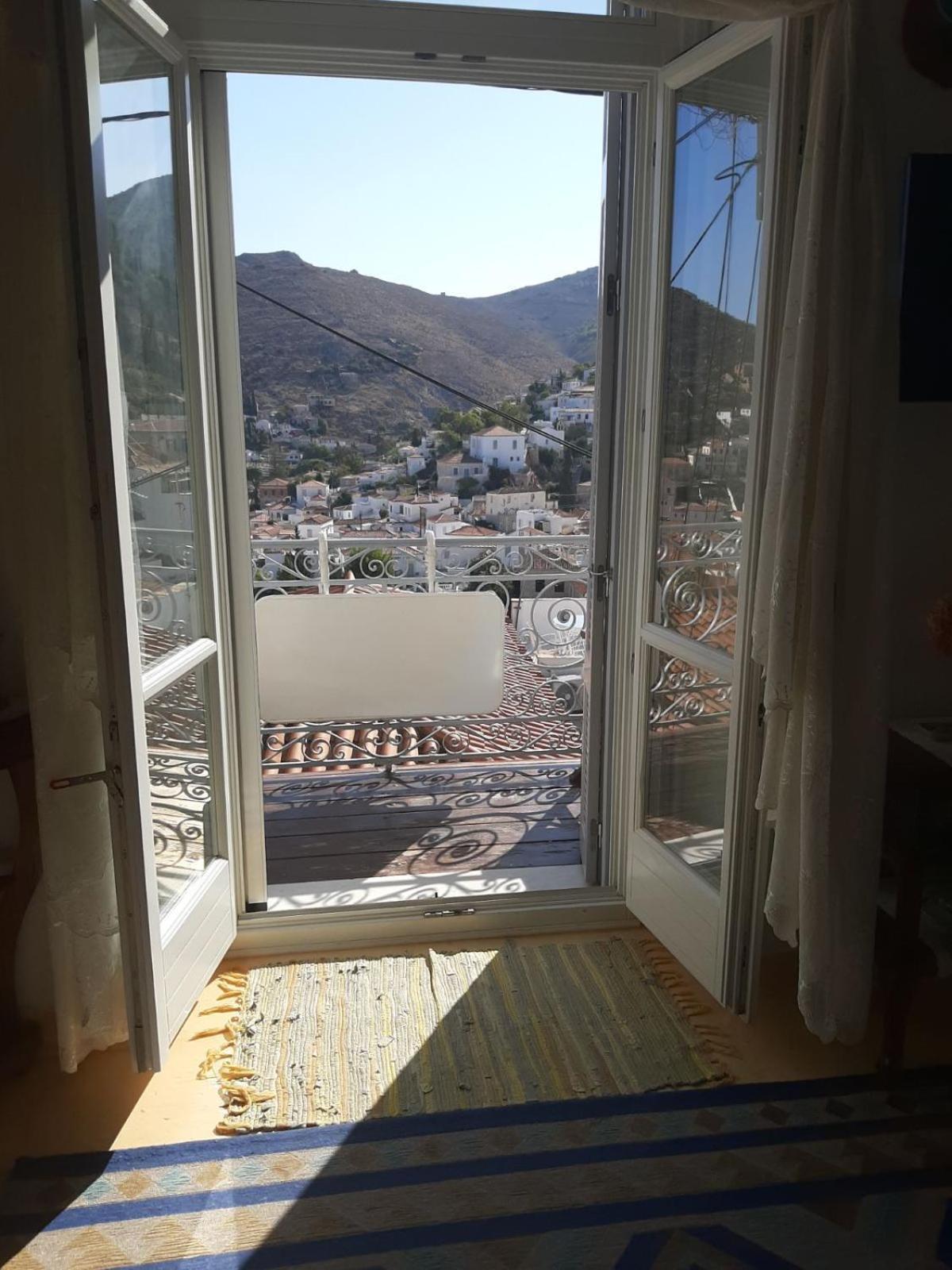 Appartement Mansion Alexandri à Hydra  Extérieur photo