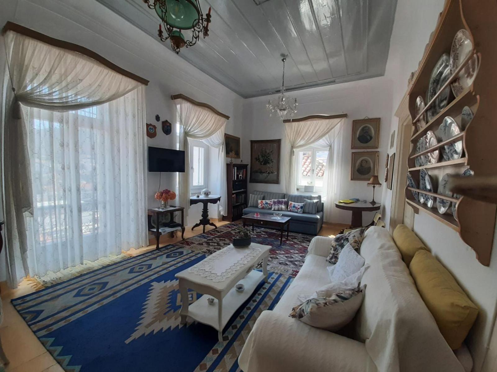 Appartement Mansion Alexandri à Hydra  Extérieur photo