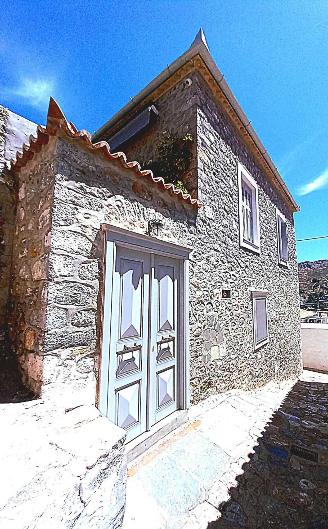 Appartement Mansion Alexandri à Hydra  Extérieur photo